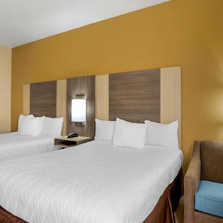 Best Western Plus Springfield Airport Inn Екстер'єр фото