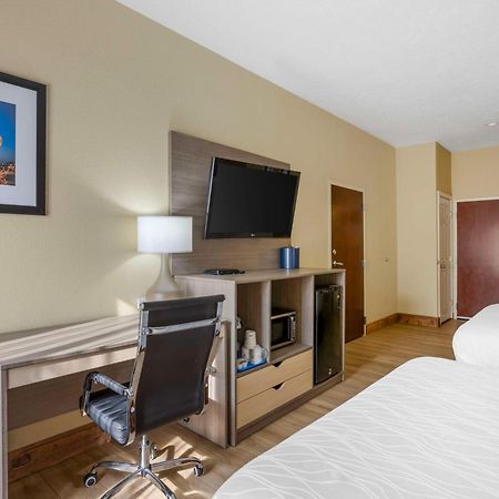 Best Western Plus Springfield Airport Inn Екстер'єр фото