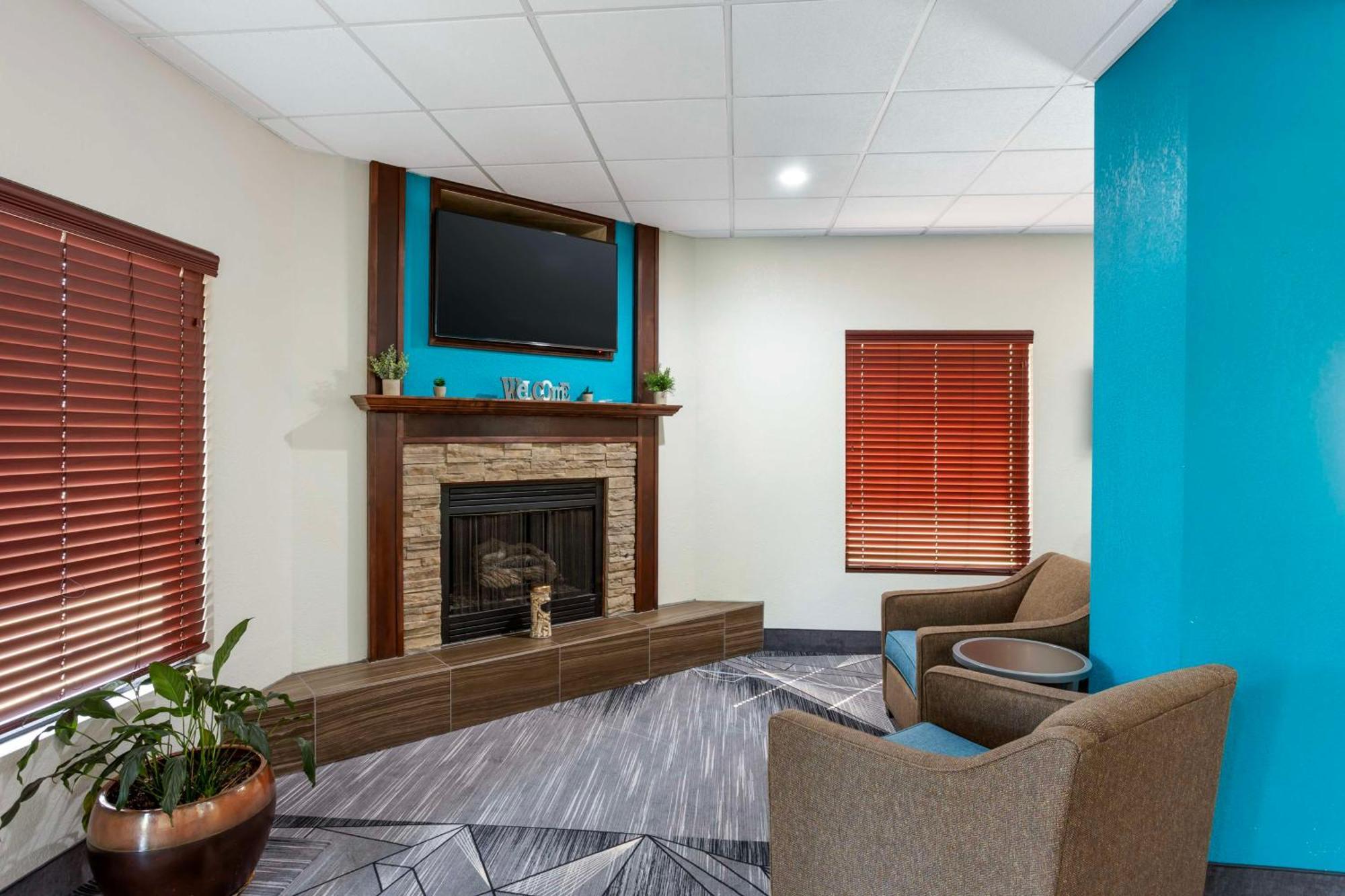 Best Western Plus Springfield Airport Inn Екстер'єр фото