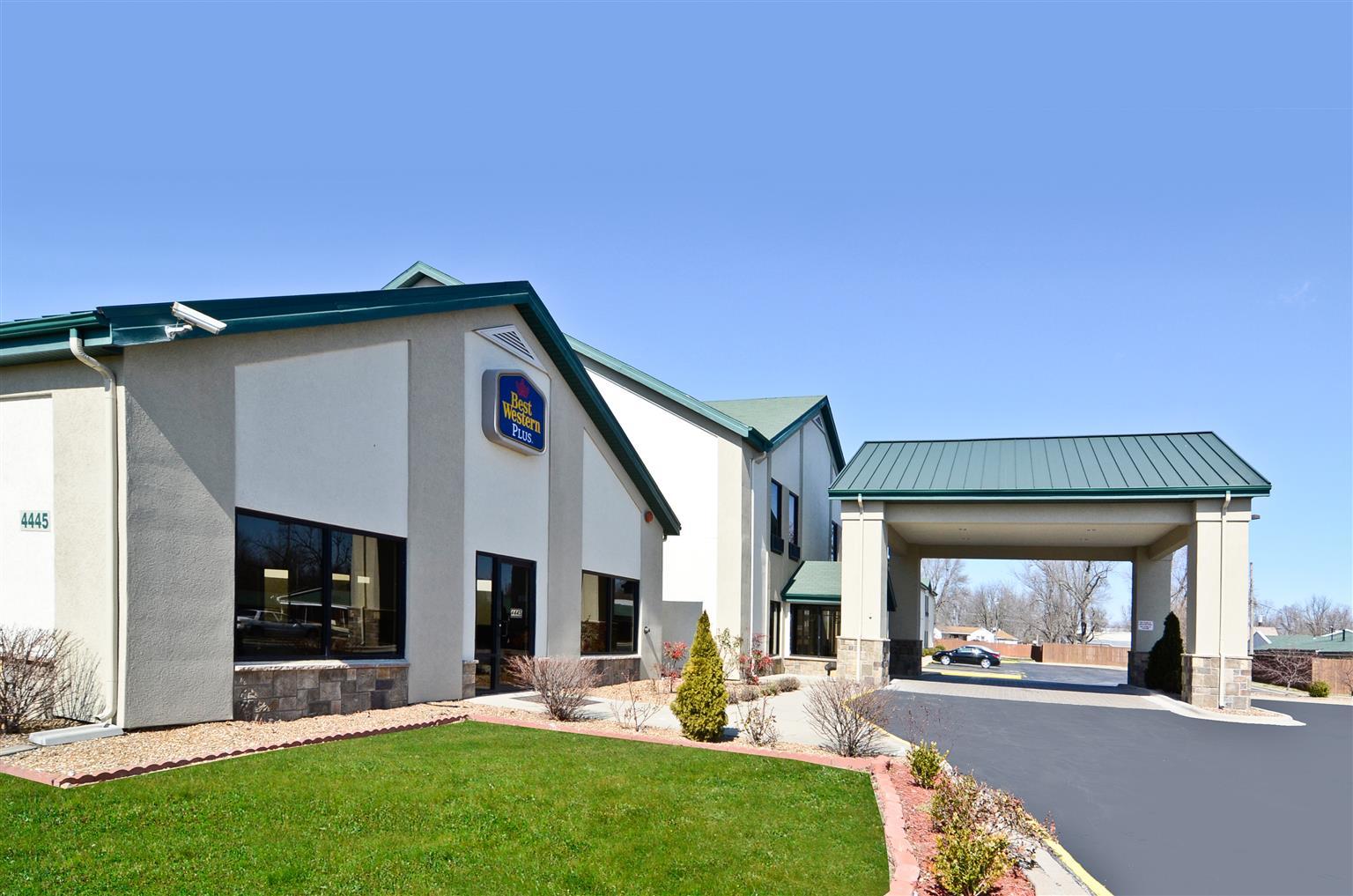 Best Western Plus Springfield Airport Inn Екстер'єр фото