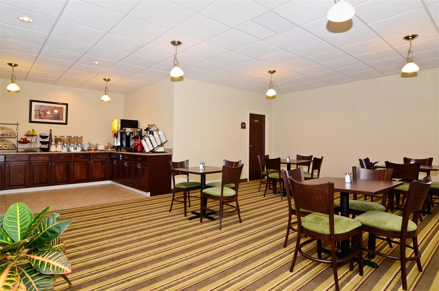 Best Western Plus Springfield Airport Inn Номер фото